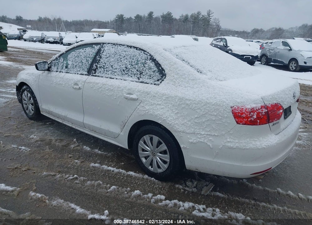 2013 VOLKSWAGEN JETTA 2.0L S VIN: 3VW2K7AJ0DM228129