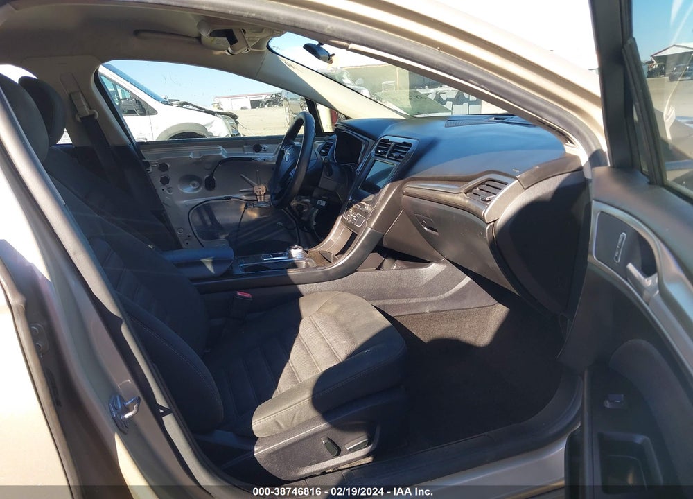 2017 FORD FUSION VIN: 3FA6P0H74HR392831