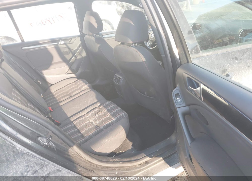 2011 VOLKSWAGEN GTI 4-DOOR VIN: WVWGD7AJ8BW140347