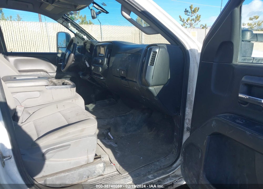 2015 CHEVROLET SILVERADO 2500HD WT VIN: 1GC1KUE81FF180194
