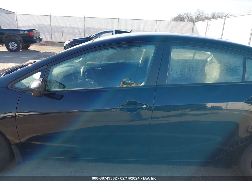 2016 KIA FORTE LX VIN: KNAFK4A62G5521018