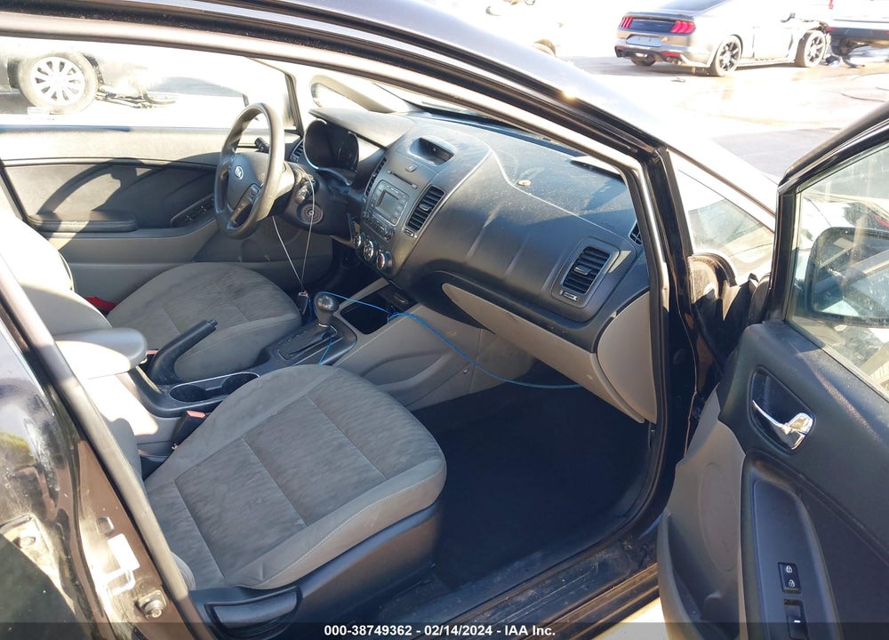 2016 KIA FORTE LX VIN: KNAFK4A62G5521018