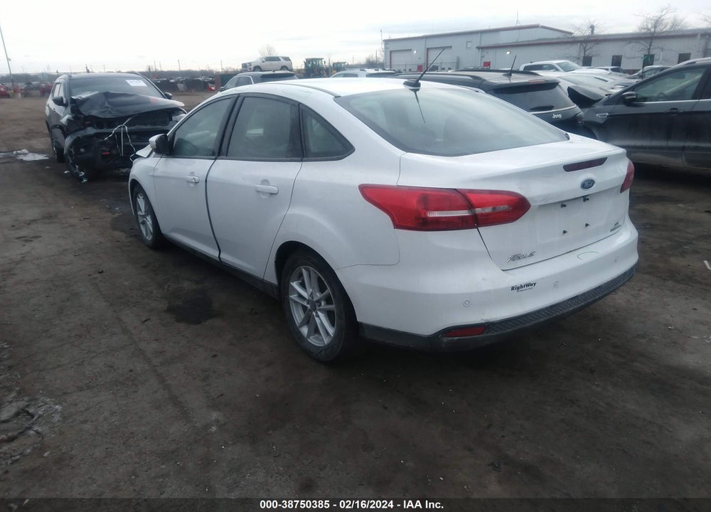 2015 FORD FOCUS SE VIN: 1FADP3F22FL268519