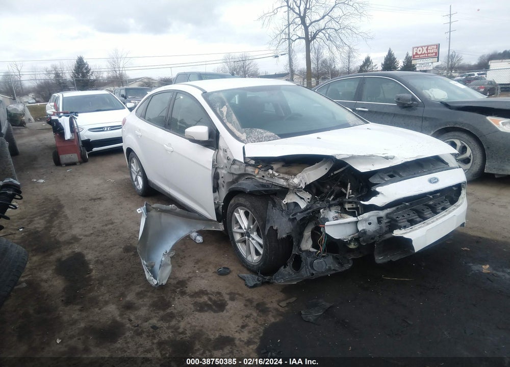 2015 FORD FOCUS SE VIN: 1FADP3F22FL268519