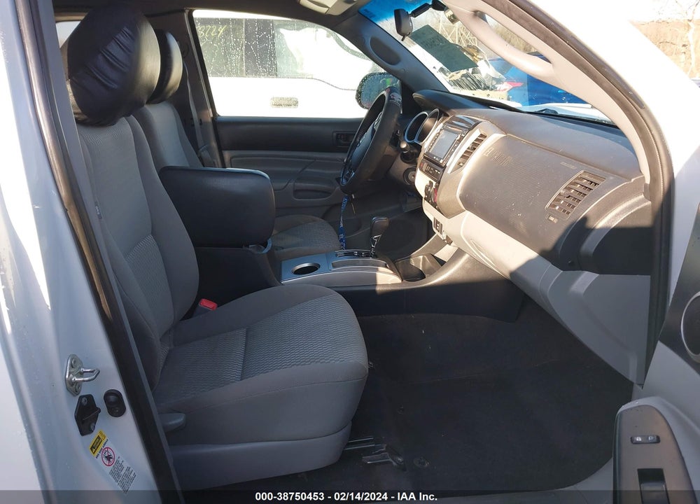 2014 TOYOTA TACOMA VIN: 5TFTX4CN5EX045568