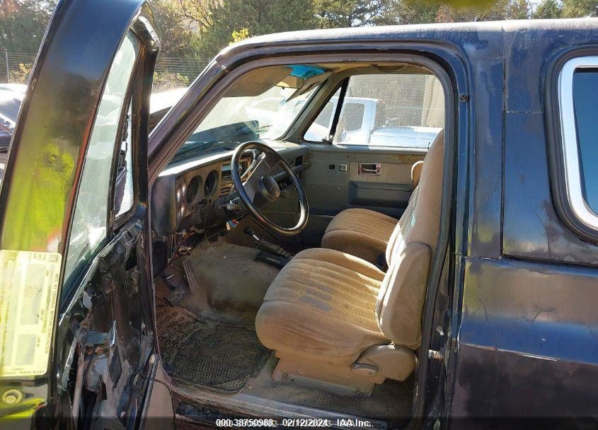 1988 CHEVROLET BLAZER V10 VIN: 1GNEV18K8JF160068