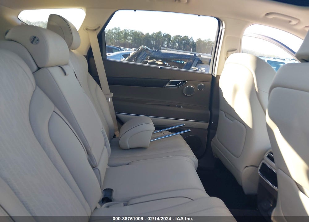 2022 GENESIS GV80 2.5T AWD VIN: KMUHBDSB7NU076623