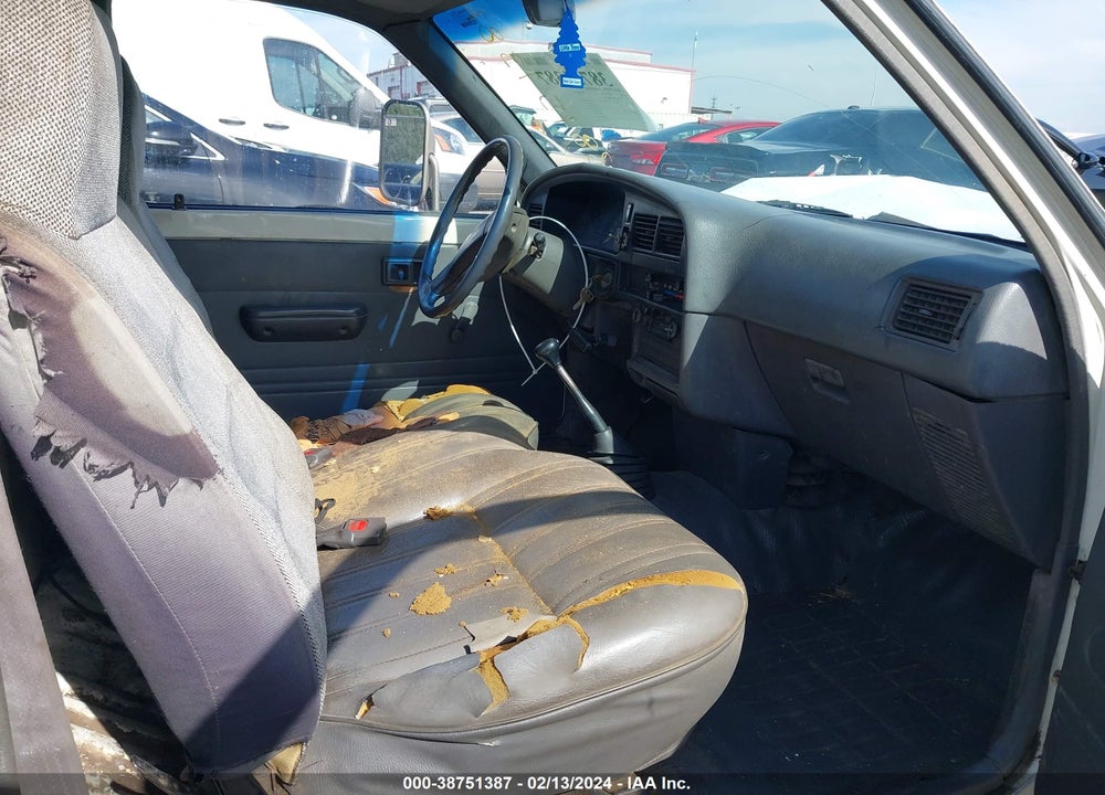1990 TOYOTA PICKUP CAB CHASSIS SUPER LONG WB VIN: JT5VN94T1L0013064