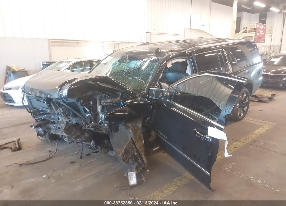 2018 GMC YUKON XL DENALI VIN: 1GKS2HKJ5JR394328