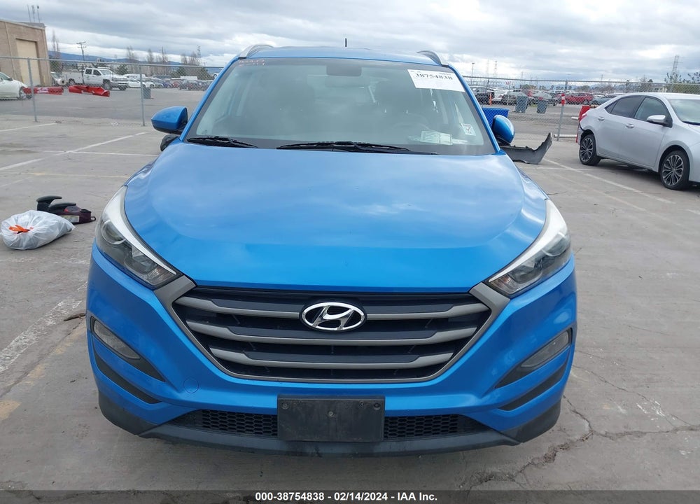 2016 HYUNDAI TUCSON SE VIN: KM8J33A42GU199100