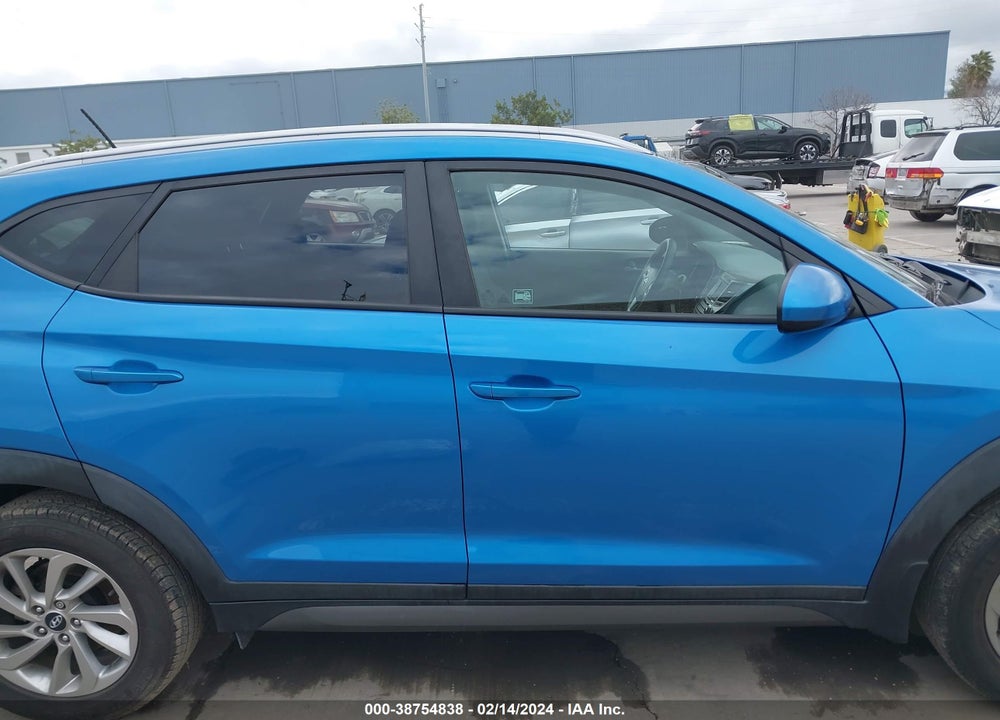 2016 HYUNDAI TUCSON SE VIN: KM8J33A42GU199100