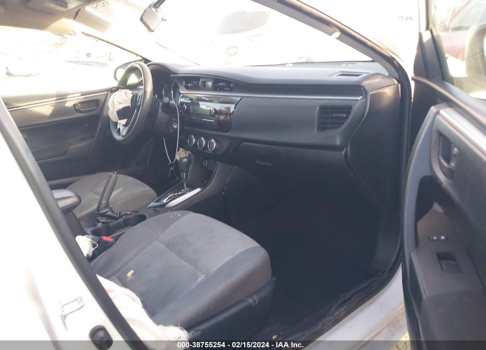 2015 TOYOTA COROLLA L VIN: 5YFBURHE3FP219857