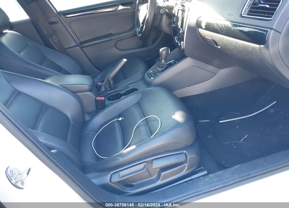 2018 VOLKSWAGEN JETTA 1.8T SE SPORT VIN: 3VWD17AJ5JM226707