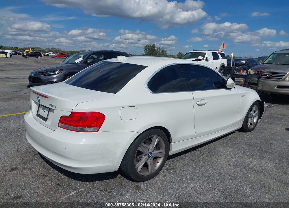2013 BMW 128I VIN: WBAUP7C58DVP25509