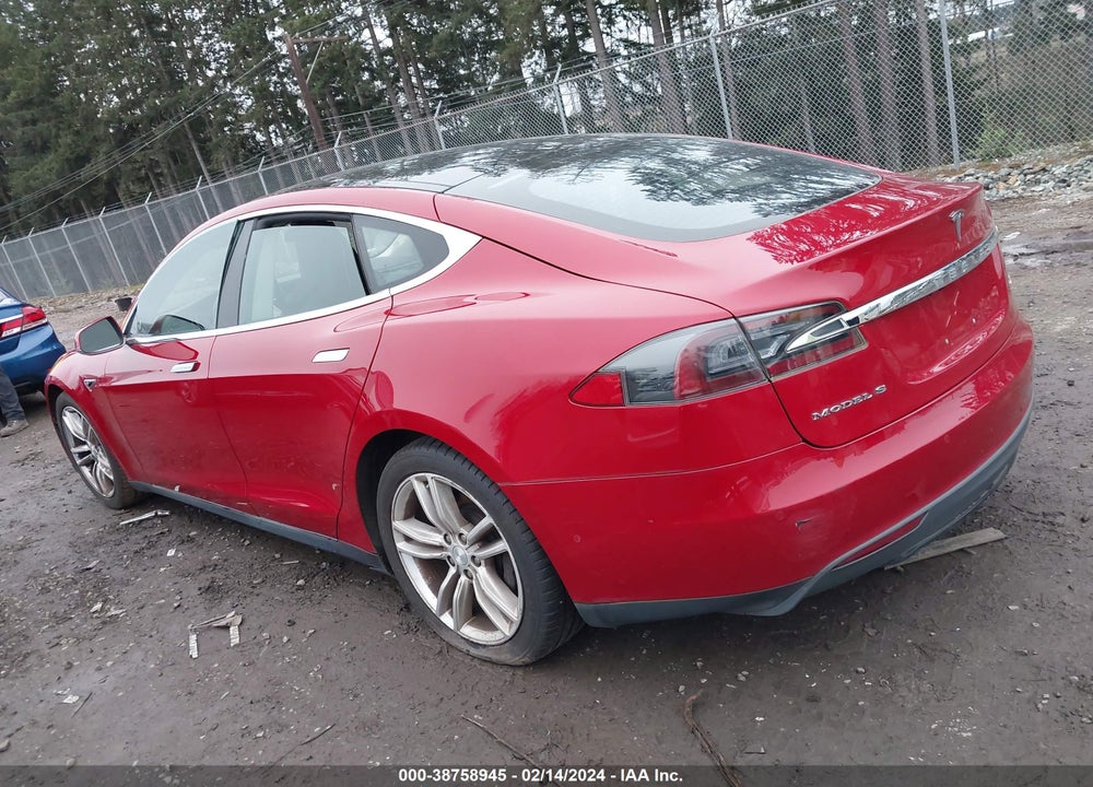 2015 TESLA MODEL S VIN: 5YJSA1E27FF119860