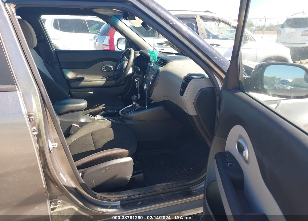 2018 KIA SOUL VIN: KNDJN2A28J7573769