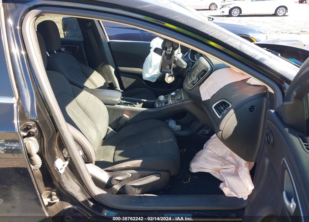 2015 CHRYSLER 200 LIMITED VIN: 1C3CCCABXFN733324