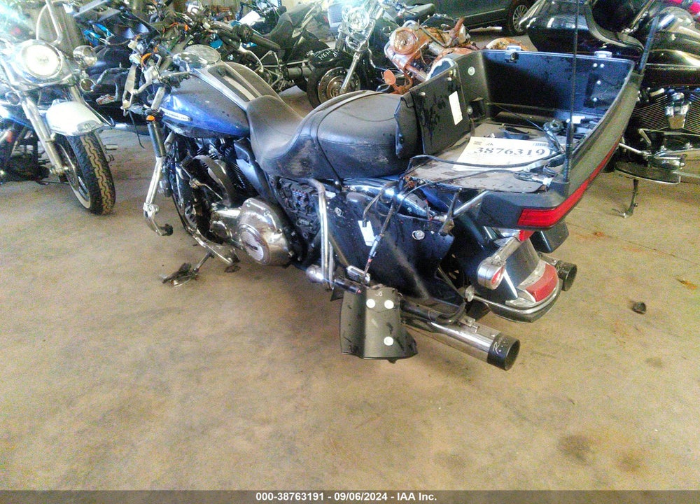 2012 HARLEY-DAVIDSON FLHTK ELECTRA GLIDE ULTRA LTD VIN: 1HD1KEM18CB640091