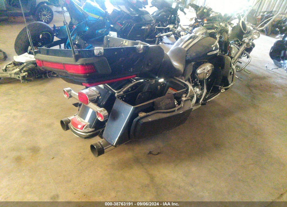 2012 HARLEY-DAVIDSON FLHTK ELECTRA GLIDE ULTRA LTD VIN: 1HD1KEM18CB640091