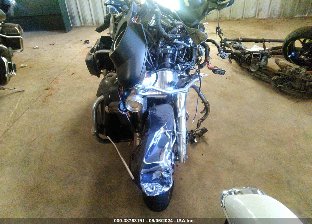 2012 HARLEY-DAVIDSON FLHTK ELECTRA GLIDE ULTRA LTD VIN: 1HD1KEM18CB640091