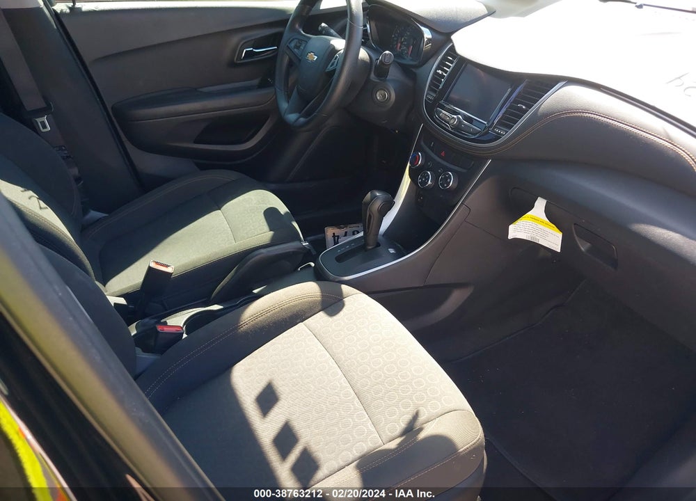2020 CHEVROLET TRAX FWD LS VIN: KL7CJKSB2LB325405