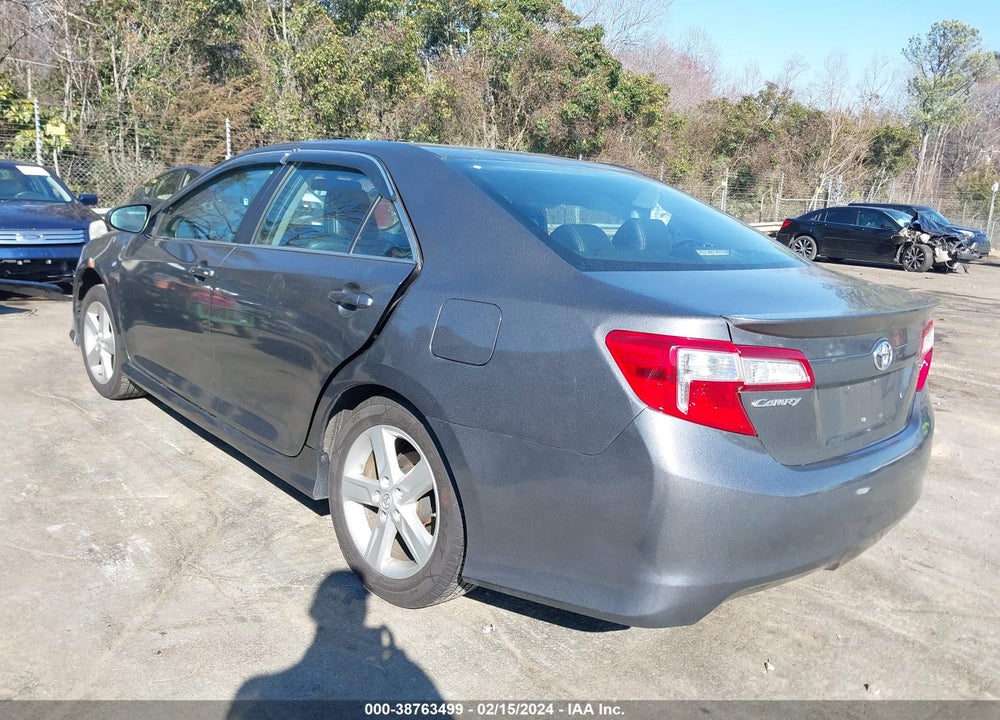 2014 TOYOTA CAMRY SE VIN: 4T1BF1FKXEU333050