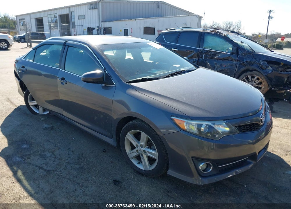 2014 TOYOTA CAMRY SE VIN: 4T1BF1FKXEU333050