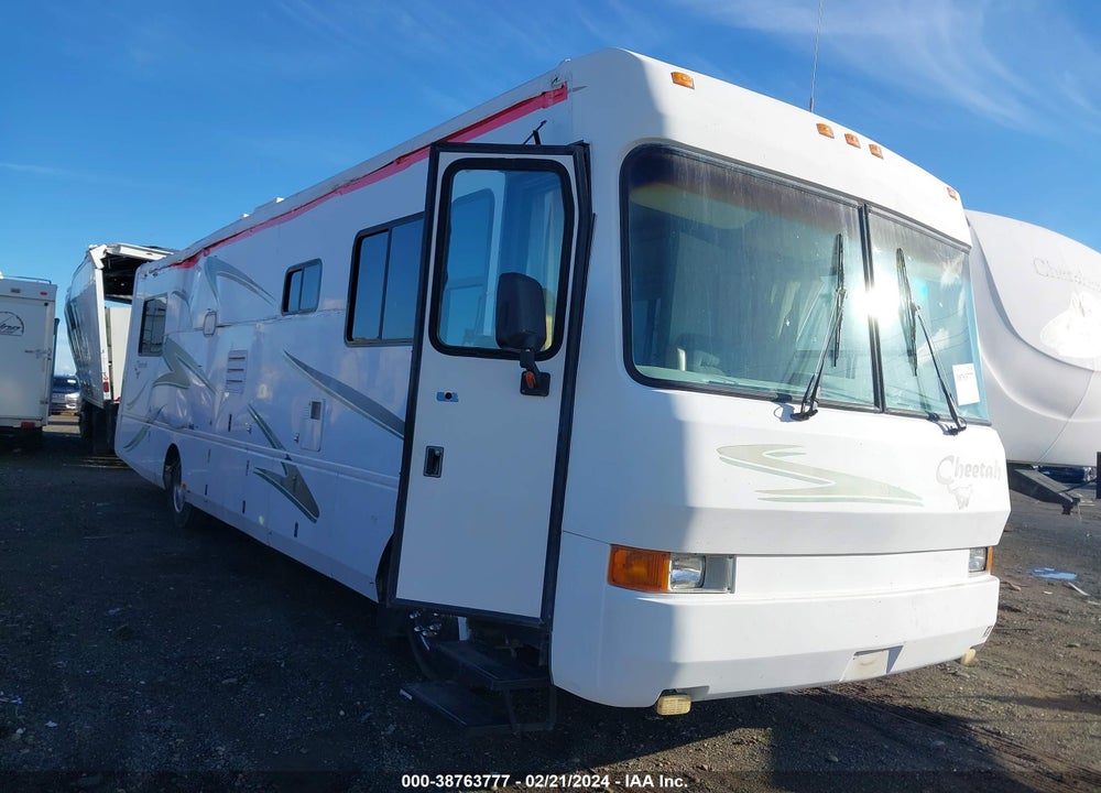 2000 SAFARI CHEETAH VIN: 4SLA7BN26Y1145569