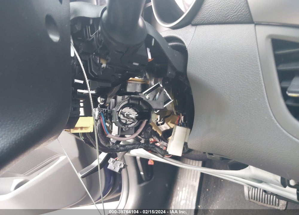 2013 HYUNDAI ELANTRA GLS VIN: 5NPDH4AE8DH374070