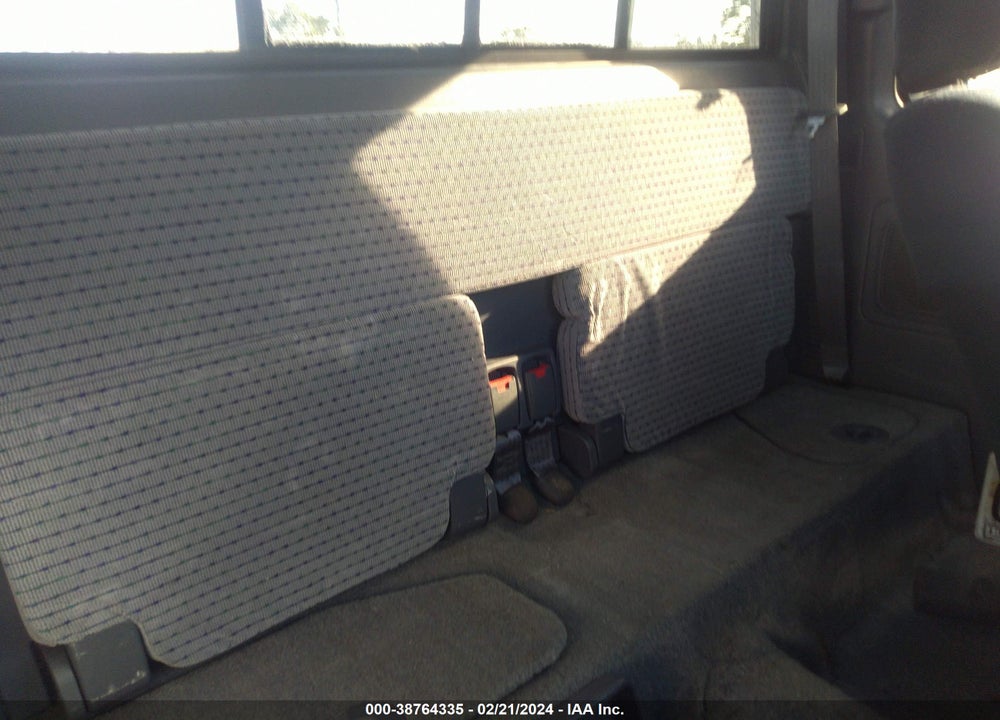 2000 TOYOTA TACOMA LIMITED V6 VIN: 4TAWN74N8YZ581146
