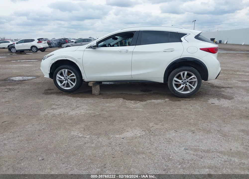 2019 INFINITI QX30 LUXE VIN: SJKCH5CP0KA010680