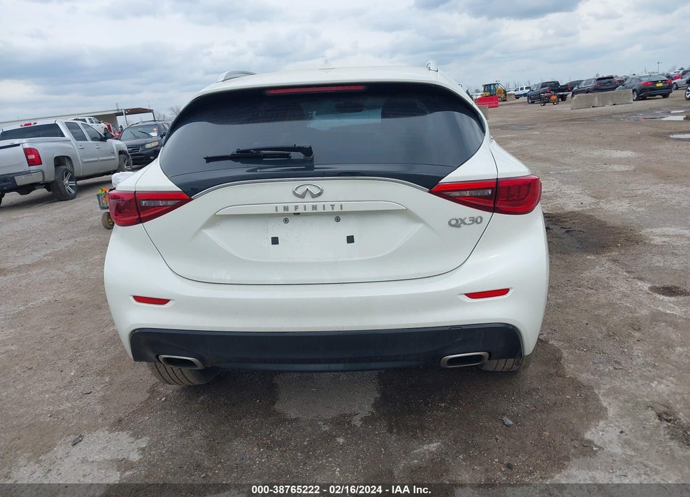 2019 INFINITI QX30 LUXE VIN: SJKCH5CP0KA010680