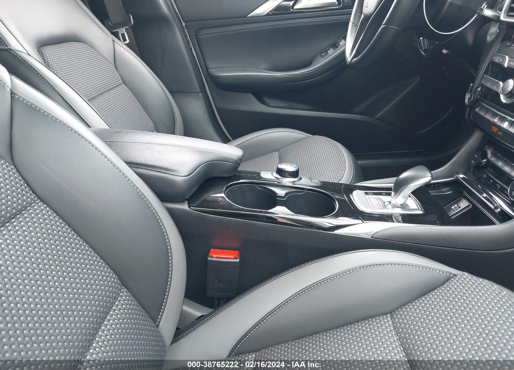 2019 INFINITI QX30 LUXE VIN: SJKCH5CP0KA010680