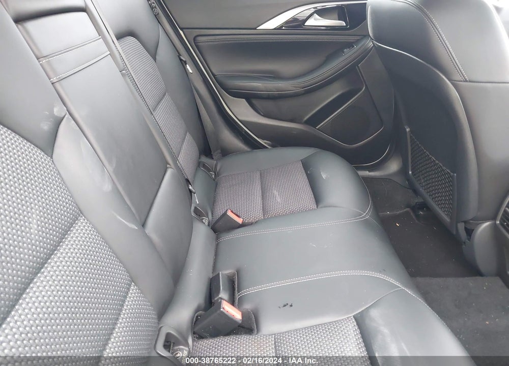 2019 INFINITI QX30 LUXE VIN: SJKCH5CP0KA010680
