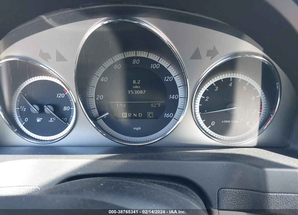 2010 MERCEDES-BENZ C 300 LUXURY/SPORT VIN: WDDGF5EB1AR091979