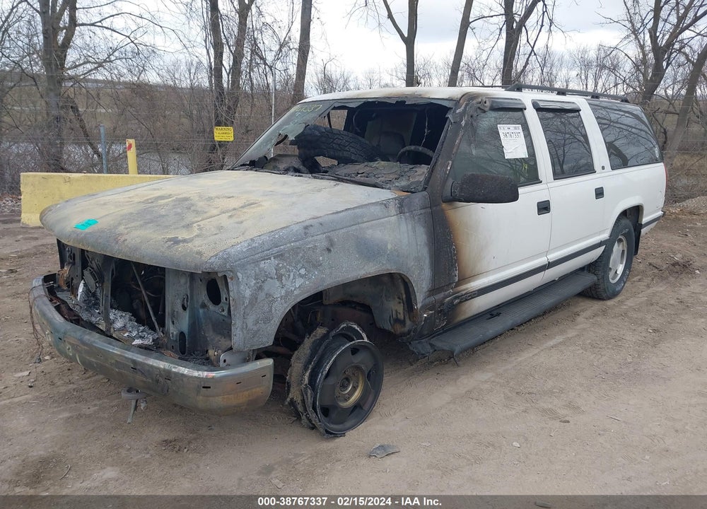 1998 CHEVROLET SUBURBAN 1500 VIN: 1GNFK16RXWJ335311