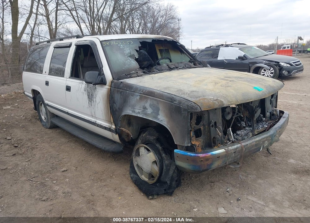 1998 CHEVROLET SUBURBAN 1500 VIN: 1GNFK16RXWJ335311