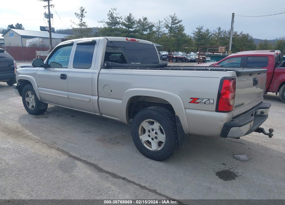 2005 CHEVROLET SILVERADO 1500 Z71 VIN: 1GCEK19V75E320334