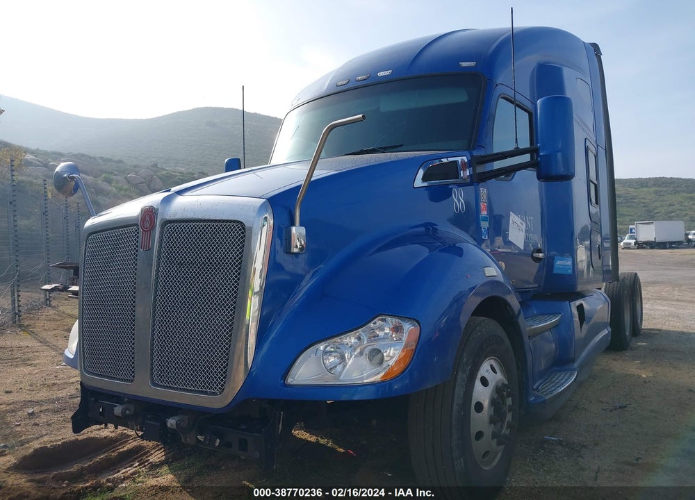 2017 KENWORTH T680 VIN: 1XKYD49X3HJ132694