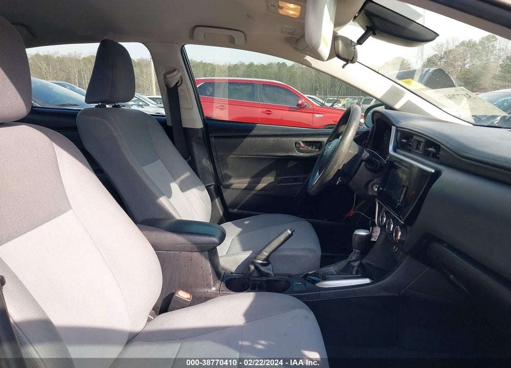 2019 TOYOTA COROLLA VIN: 2T1BURHE1KC146305