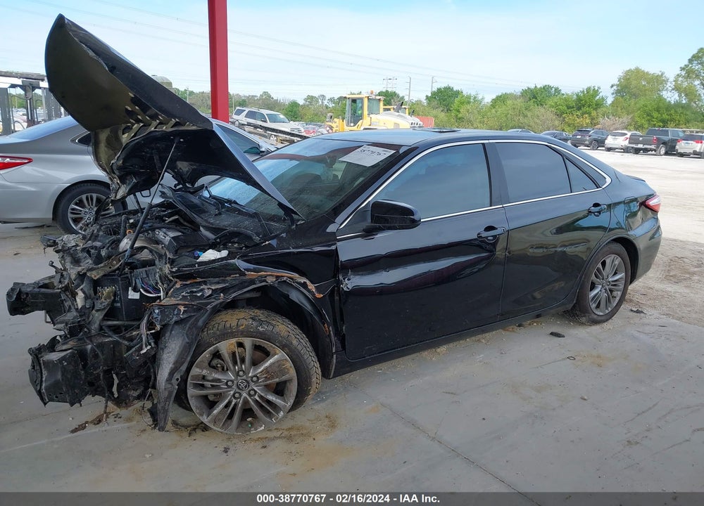 2017 TOYOTA CAMRY SE VIN: 4T1BF1FK2HU743586