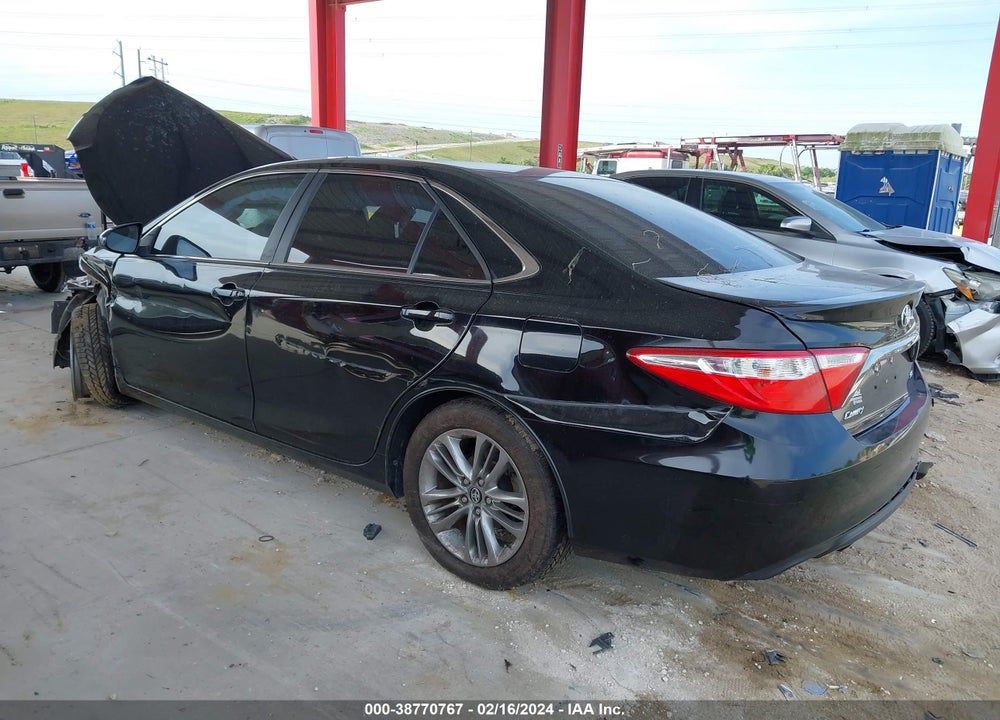 2017 TOYOTA CAMRY SE VIN: 4T1BF1FK2HU743586