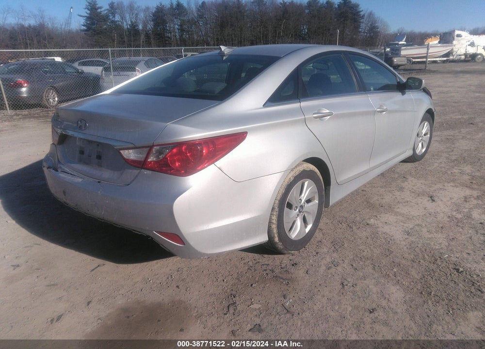 2014 HYUNDAI SONATA GLS VIN: 5NPEB4ACXEH814165