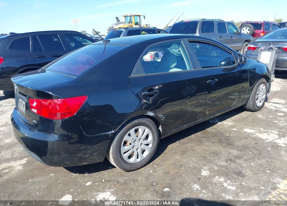 2013 KIA FORTE VIN: KNAFU4A2XD5655407