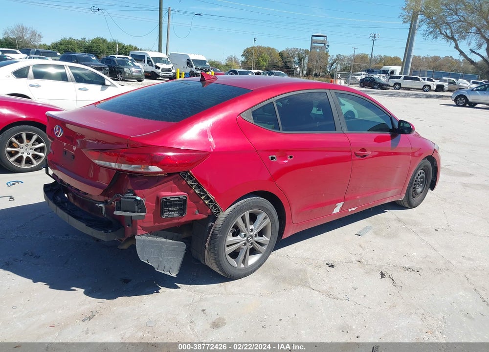 2018 HYUNDAI ELANTRA SEL VIN: KMHD84LF2JU471879
