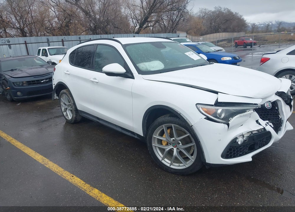 2018 ALFA ROMEO STELVIO TI SPORT AWD VIN: ZASFAKNN5J7B82804