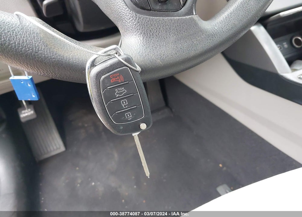 2017 HYUNDAI SONATA VIN: 5NPE24AF1HH542586