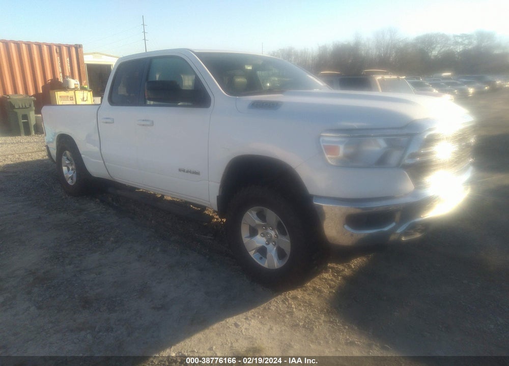 2021 RAM 1500 BIG HORN QUAD CAB 4X4 6'4 BOX VIN: 1C6SRFBT2MN734633