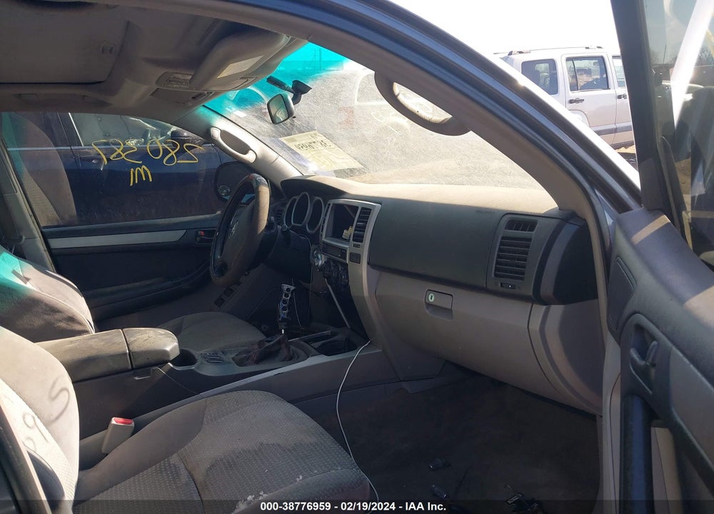 2004 TOYOTA 4RUNNER SR5 V6 VIN: JTEBU14R640038605