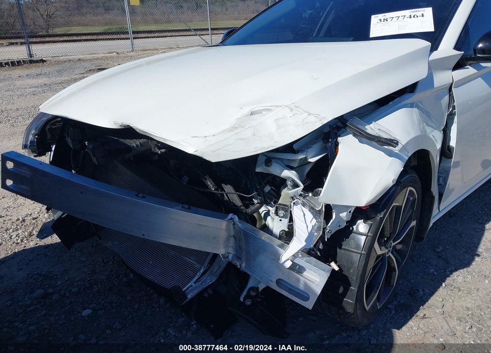 2023 NISSAN ALTIMA SR FWD VIN: 1N4BL4CV3PN385328